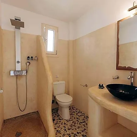 Medusa & Hotel 4*